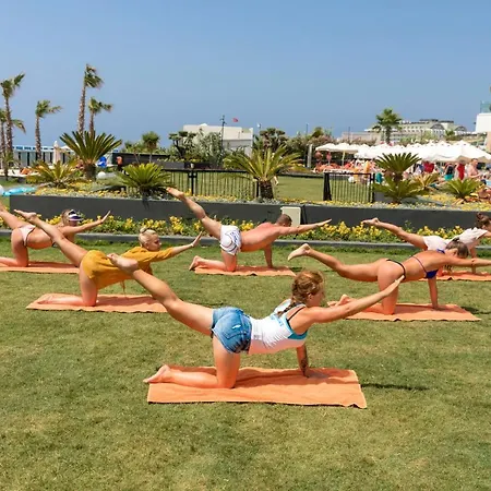 Mary 5* ألانيا