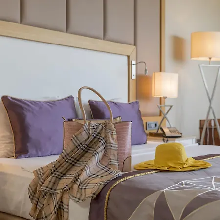 Sirius Deluxe Hotel 5*